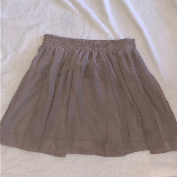 Taupe skirt - Picture 1 of 1